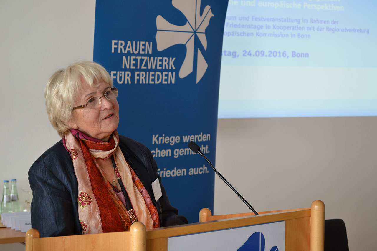 Heide Schütz, Vorsitzende des Frauennetzwerk für Frieden