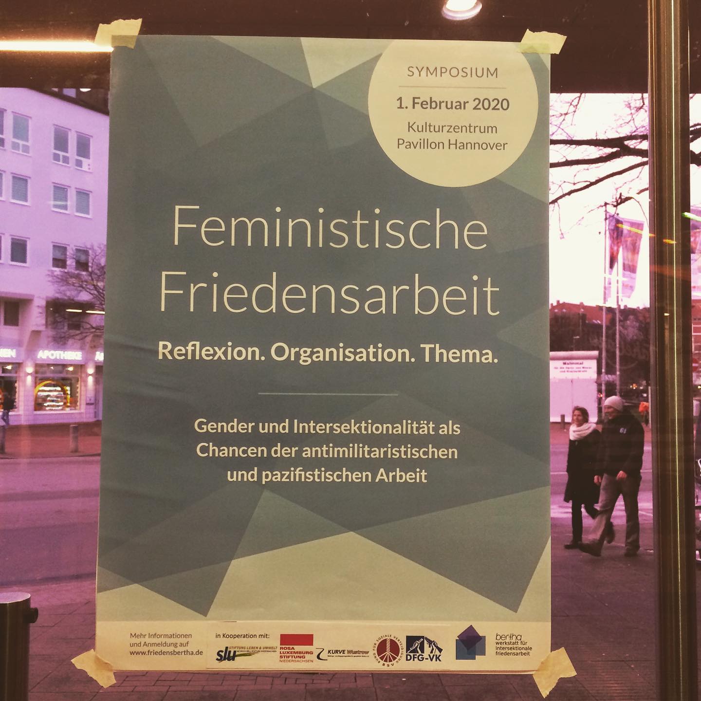 Plakat Symposium Feministische Friedensarbeit